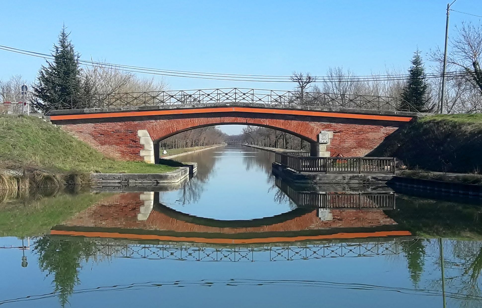 Die schiffbaren Flüsse und Kanäle in Frankreich Canal de Garonne