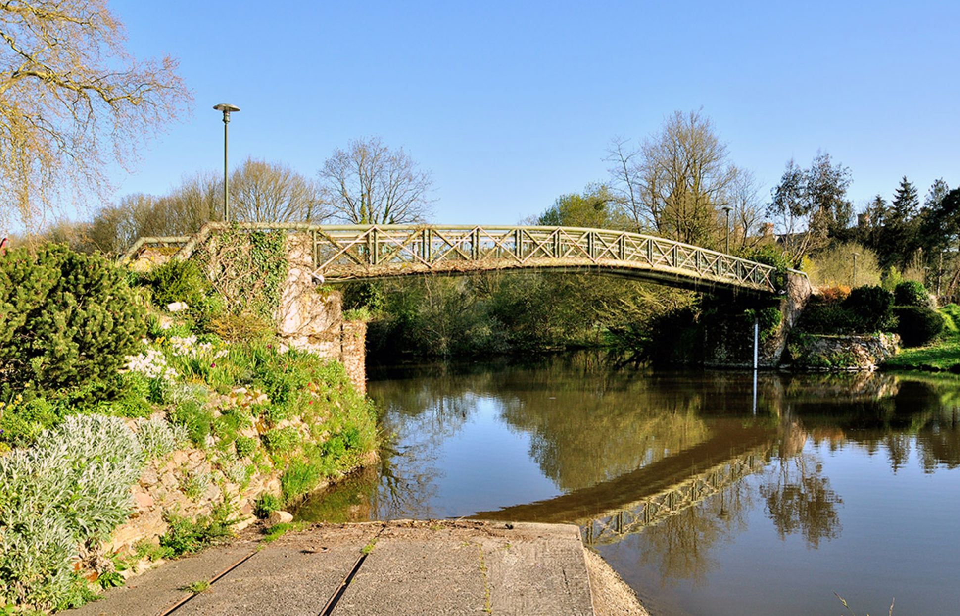 Wasserwege, Flüsse, Kanäle und Seen in Frankreich Canal de Nantes à