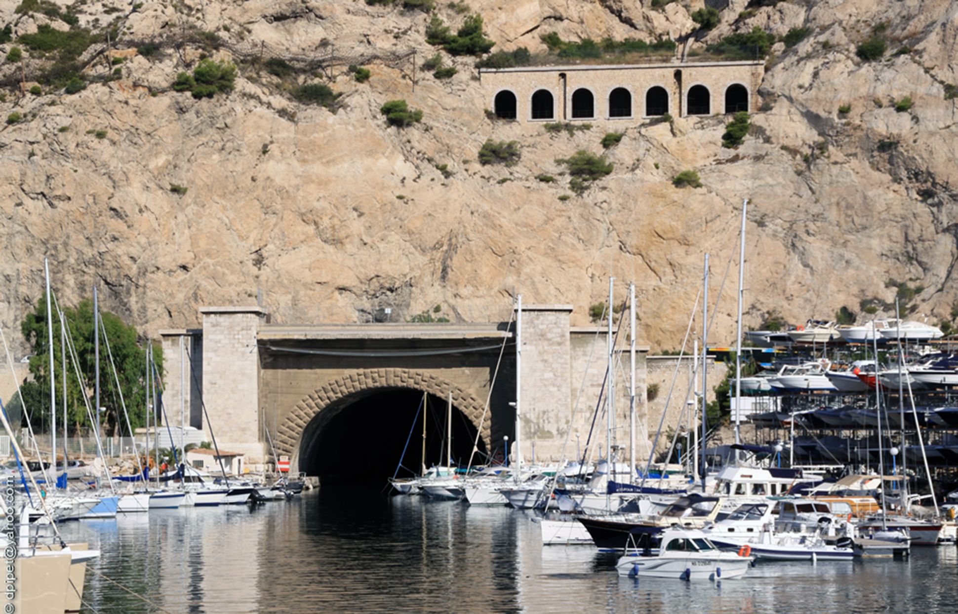 Eingang Tunnel Rove in Marseille
